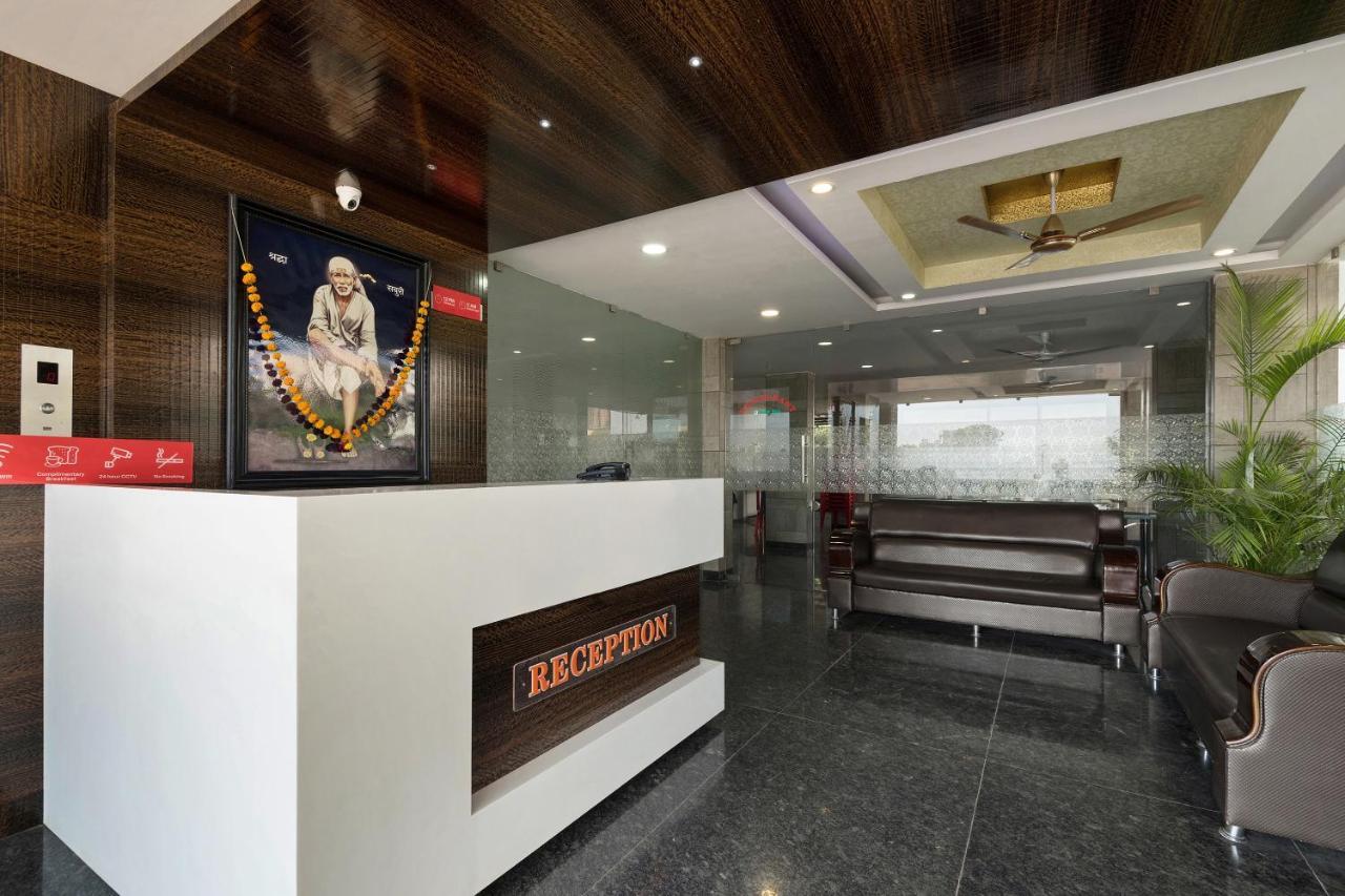 Oyo Flagship 19196 Shree Sai Niladri Residency Shirdi Bagian luar foto