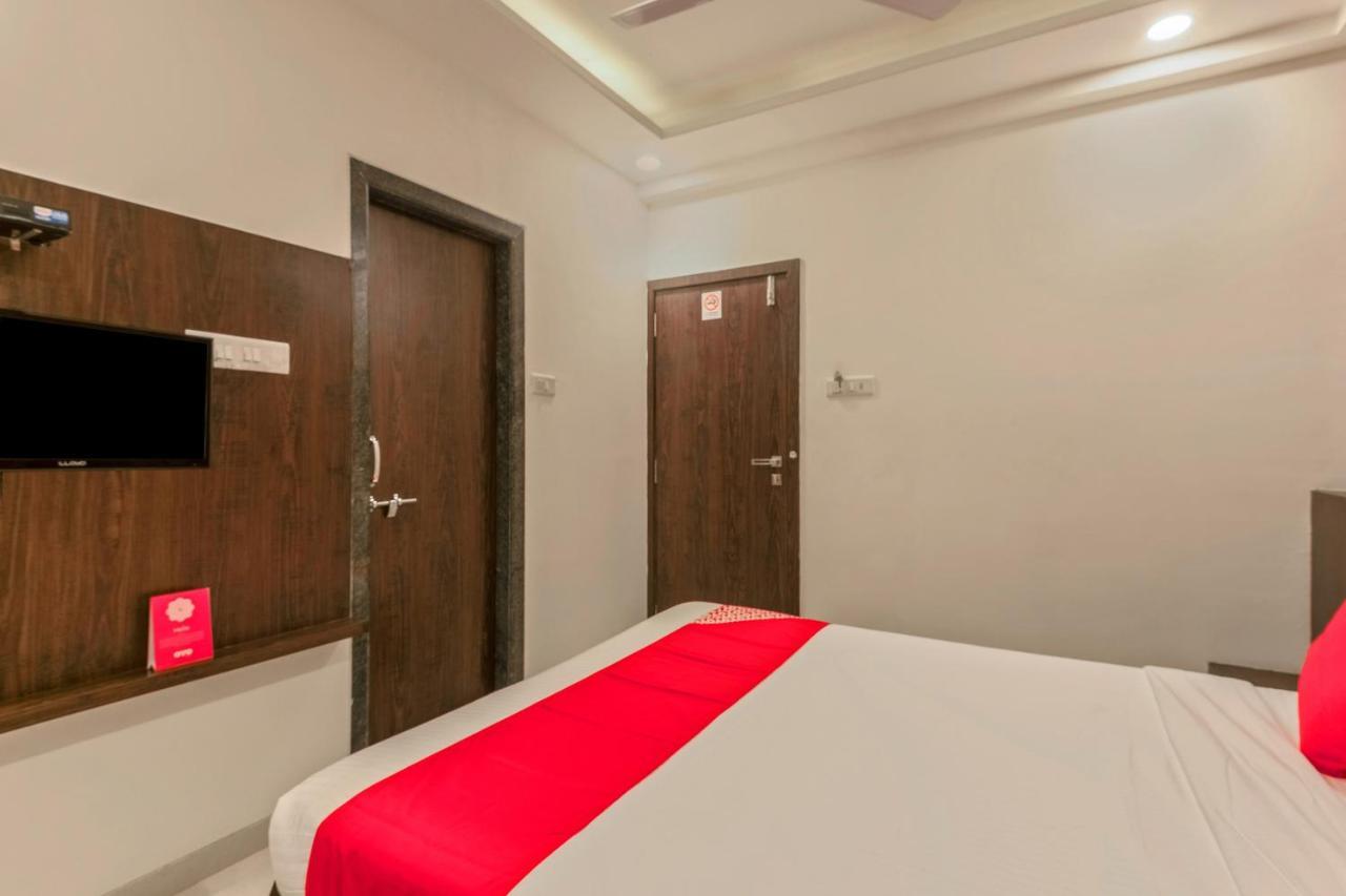 Oyo Flagship 19196 Shree Sai Niladri Residency Shirdi Bagian luar foto