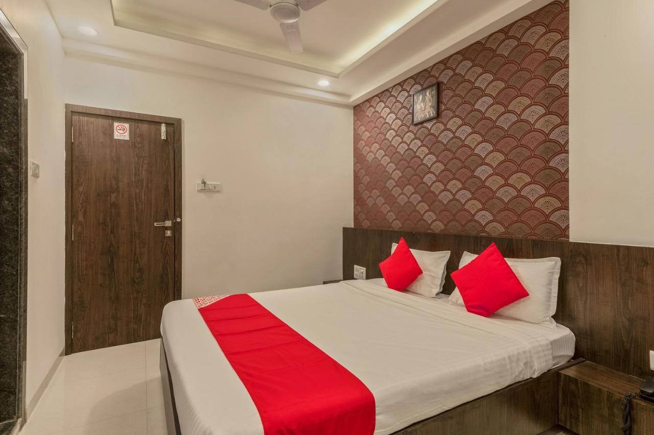 Oyo Flagship 19196 Shree Sai Niladri Residency Shirdi Bagian luar foto